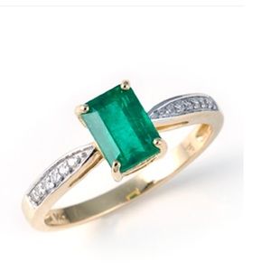 14K Genuine Brazilian Emerald & Diamond YG  Ring.